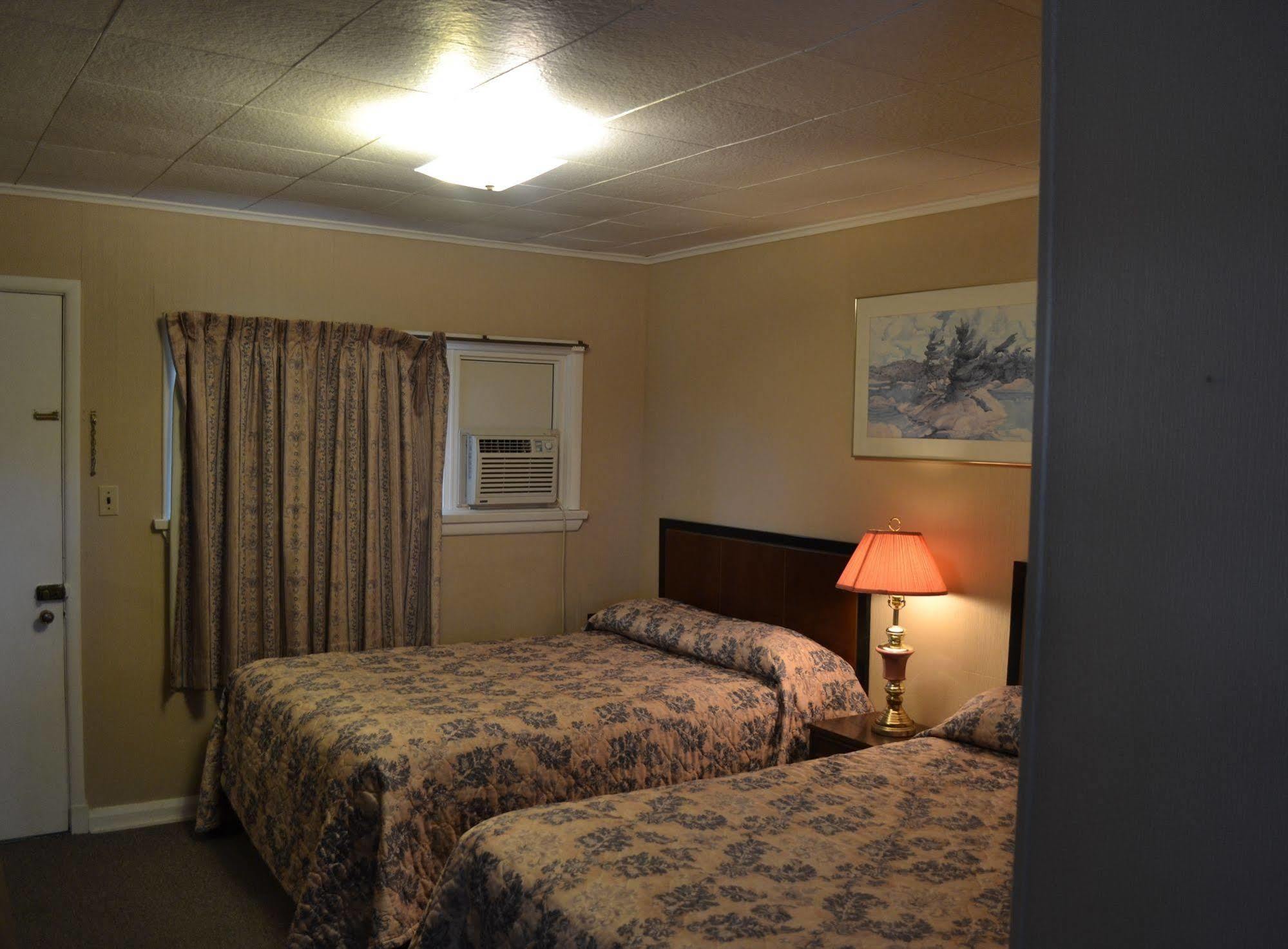 Shamrock Motel 米德兰 外观 照片